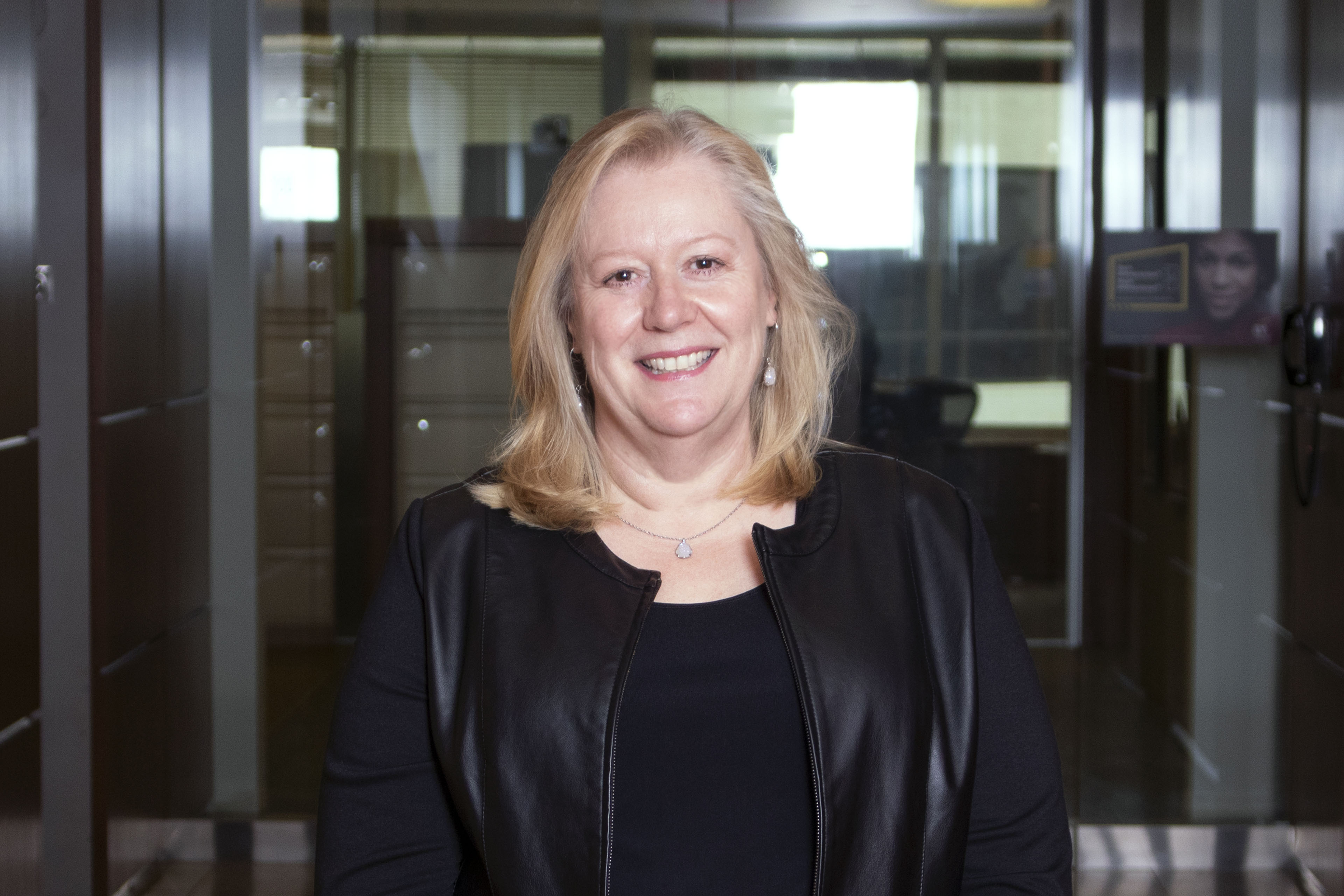 Photographic portrait of Wendy Fox